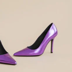 Escarpins à bouts pointus et talons