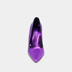 Escarpins à bouts pointus et talons