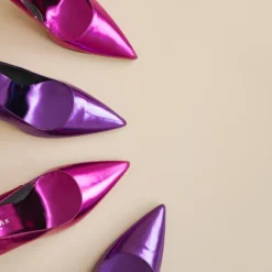 Escarpins à bouts pointus et talons