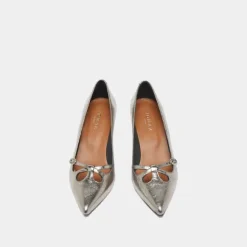 Escarpins à brides croisées