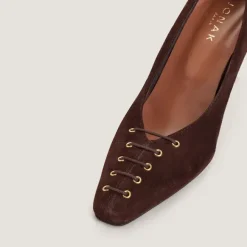 Escarpins à détail avant