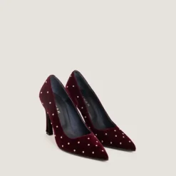 Escarpins à rivets