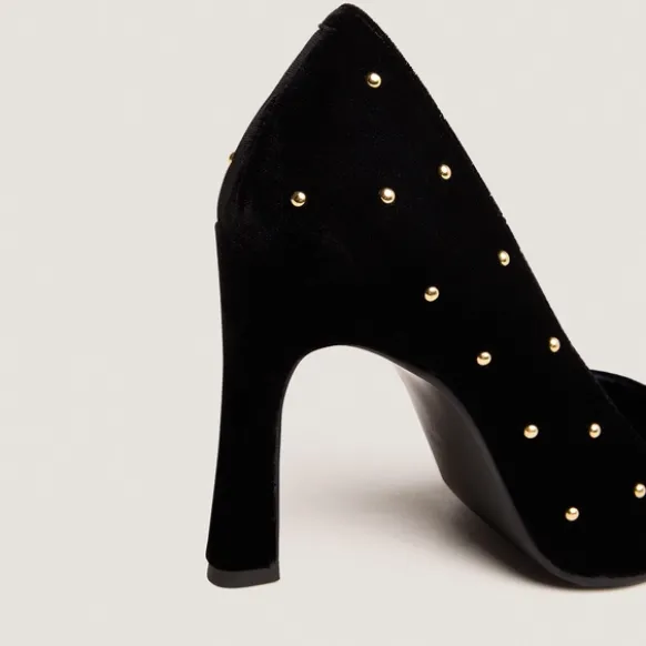 Escarpins à rivets
