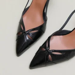 Escarpins slingbacks à bouts pointus