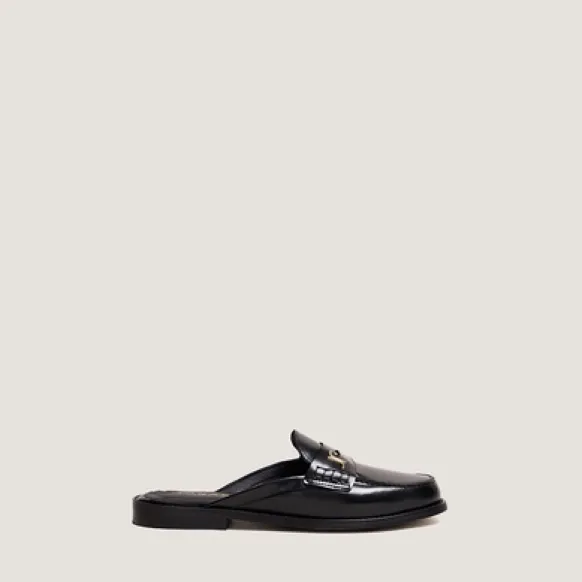 Mocassins à bouts arrières ouverts et monogrammes