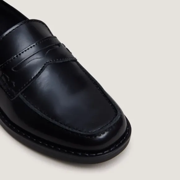 Mocassins à bouts carrés