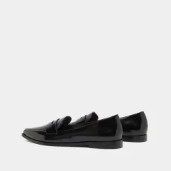 Mocassins à bouts pointus