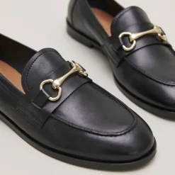 Mocassins à mors dorés