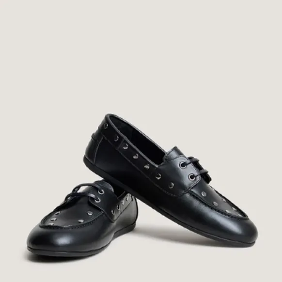 Mocassins à rivets et lacets
