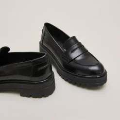 Mocassins à semelles crantées