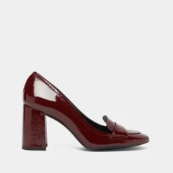 Mocassins à talons et bouts carrés