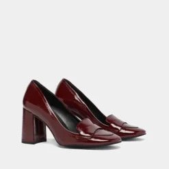 Mocassins à talons et bouts carrés