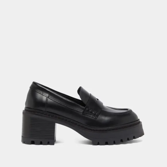 Mocassins à talons et semelles crantées....