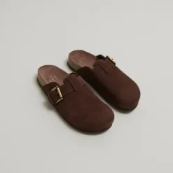 Mules à boucles