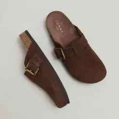 Mules à boucles