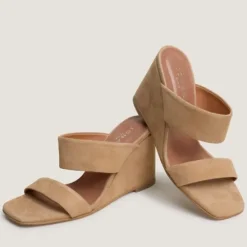 Mules à talons compensés