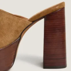 Mules à talons et bouts ouverts