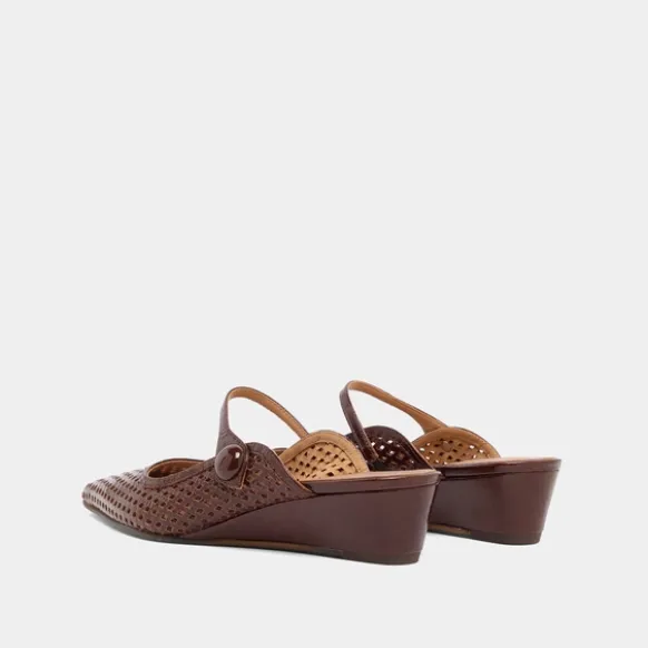 Mules compensées à bouts pointus