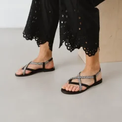 Nu-pieds à brides tressées