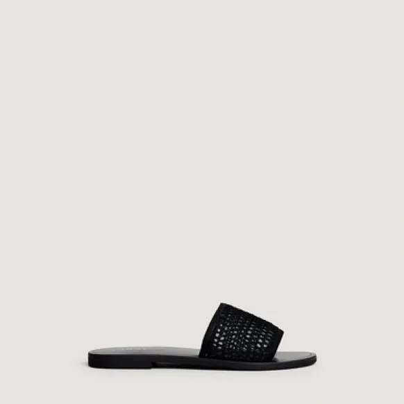 Nu-pieds à détails ajourés
