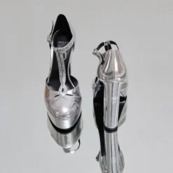 Salomés à talons et plateformes