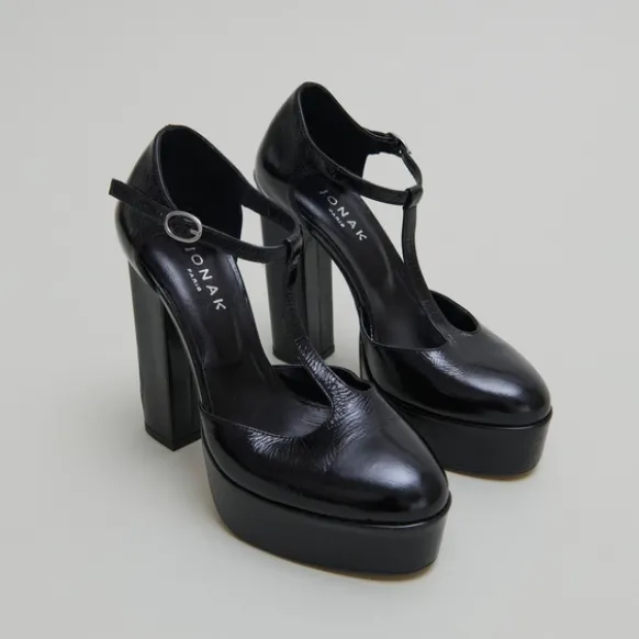 Salomés à talons hauts