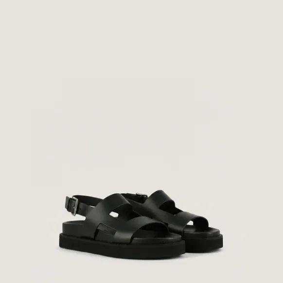 Sandales à brides croisées