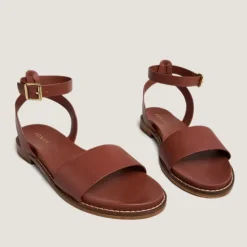 Sandales à brides et boucles ajustables