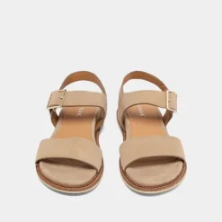 Sandales à brides et bouts ouverts