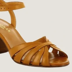Sandales à brides et bouts ouverts