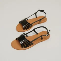 Sandales à brides et bouts ouverts