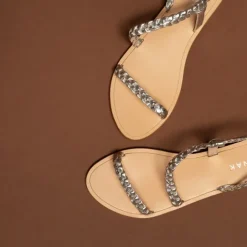 Sandales à brides tressées