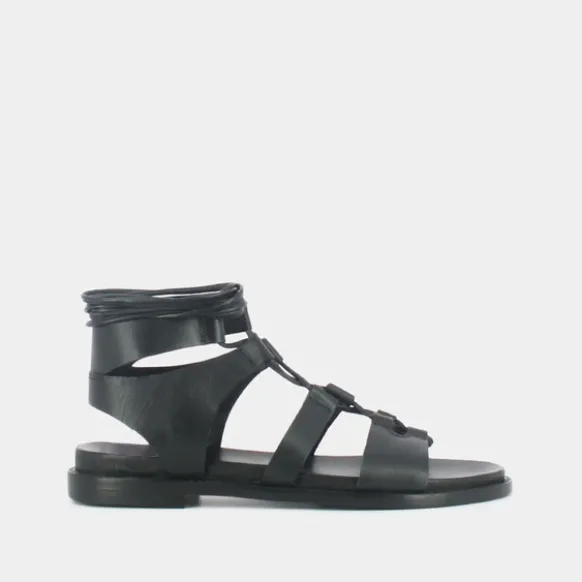 Sandales à empiècements et lacets