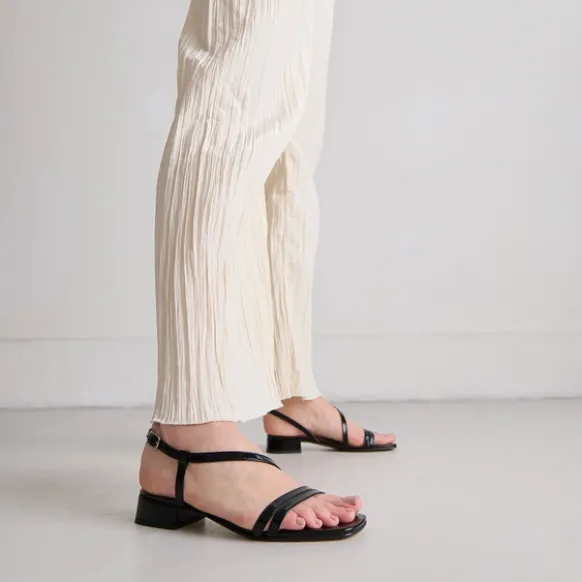 Sandales à petits talons