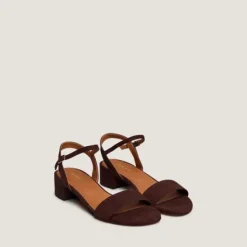 Sandales à talons carrés