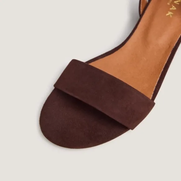 Sandales à talons carrés
