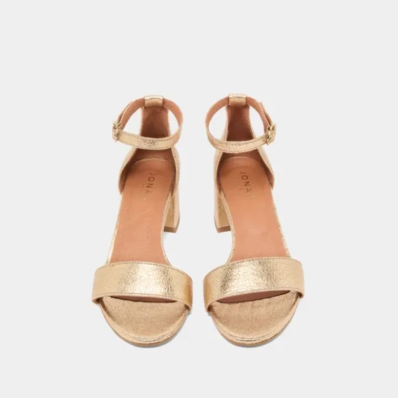 Sandales à talons carrés
