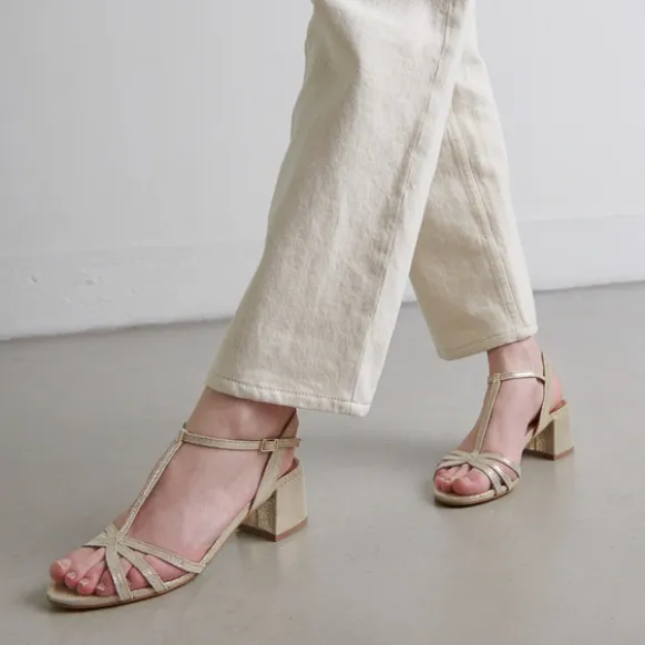 Sandales à talons et bouts ouverts
