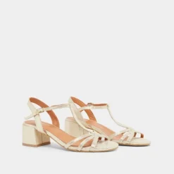 Sandales à talons et bouts ouverts