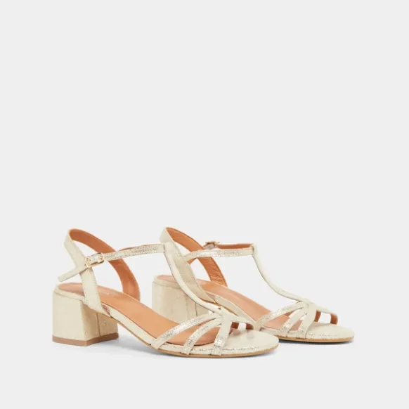 Sandales à talons et bouts ouverts