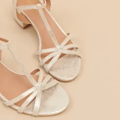 Sandales à talons et bouts ouverts