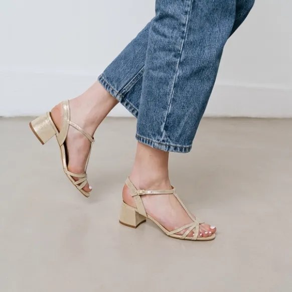 Sandales à talons et bouts ouverts