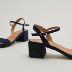 Sandales à talons et bouts ronds