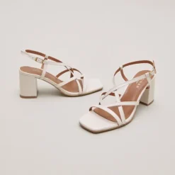 Sandales à talons et brides