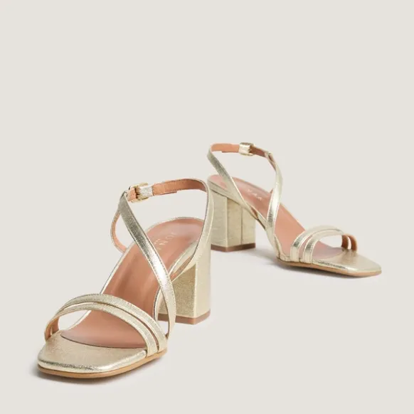 Sandales à talons et brides
