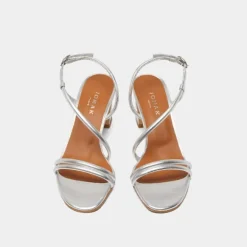 Sandales à talons et brides