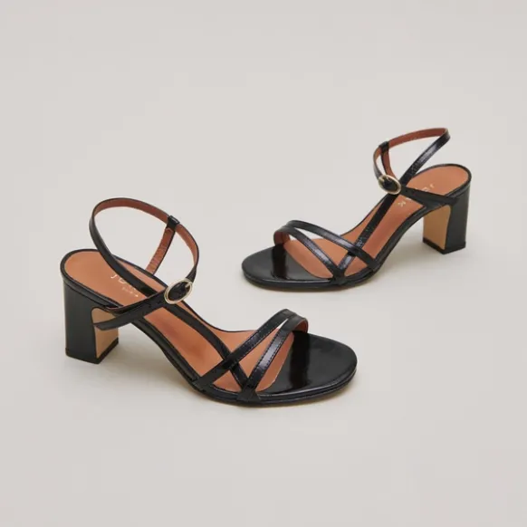 Sandales à talons et brides