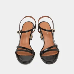 Sandales à talons et brides