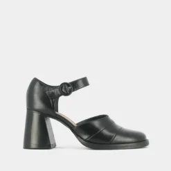 Sandales à talons et brides