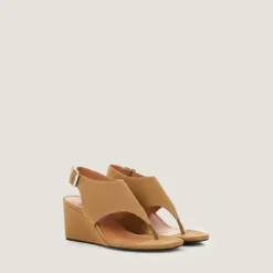 Sandales compensées et brides ajustables